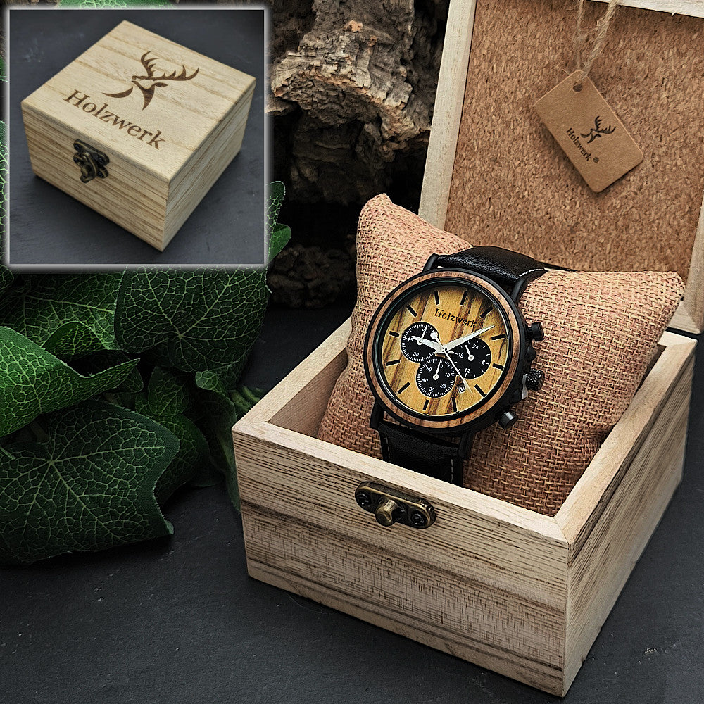 Holzwerk BERGA Chronographen Uhr mit schwarzem Lederarmband und drei Chronographen mit Datum in Holzwerk Verpackung