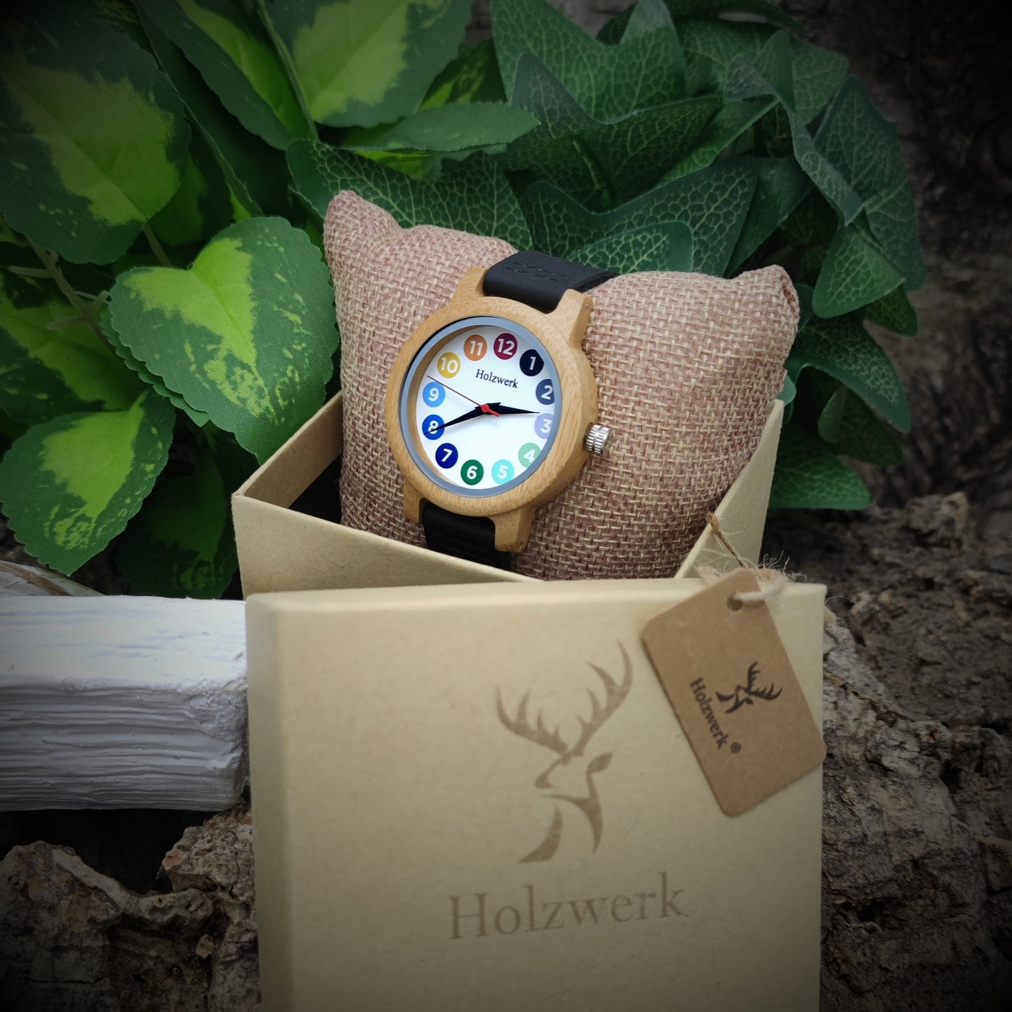 Holzwerk LIL RAINBOW BLACK kleine Kinder und Damenuhr mit schwarzem Lederarmband und bunten Ziffern in Holzwerk Verpackung