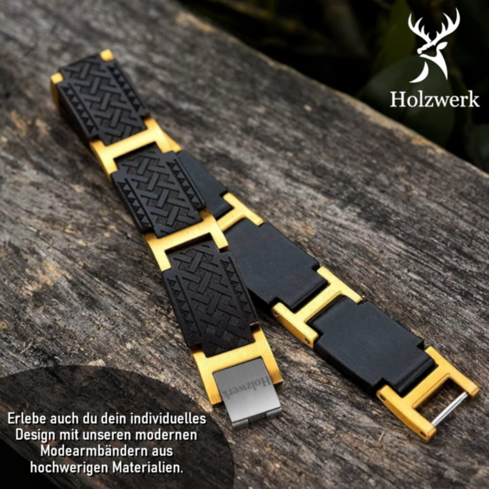 Detailaufnahme des Holzwerk BALKSEE Armbands aus Walnussholz und Edelstahl in Gold und Schwarz mit Gliederdesign und Logo