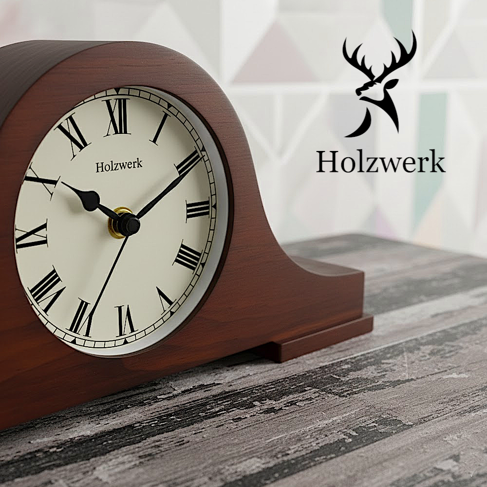 Holzwerk BRAUBACH Retro-Tischuhr  aus dunklem Walnussholz mit cremeweißem Zifferblatt und römischen Ziffern Detailansicht mit Logo