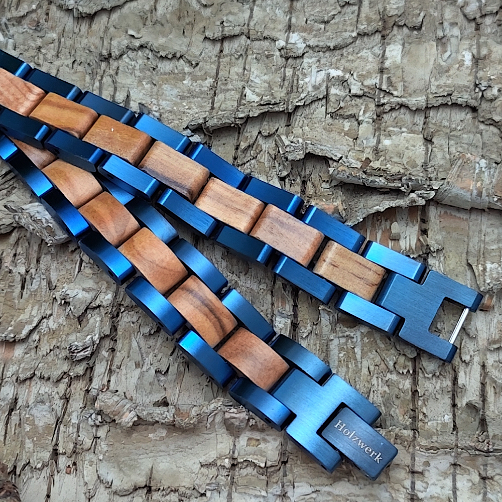 Holzwerk DIEKSEE blau-braunes Holz Armband aus Zebraholz und Edelstahl, Deailansicht der Gliederkonstruktion