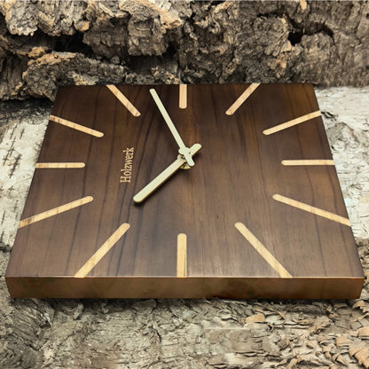 Holzwerk HERZBERG 25 cm moderne Quarz-Wanduhr aus Vollholz mit braunem Zifferblatt und Holzzeigern, Seitenansicht links
