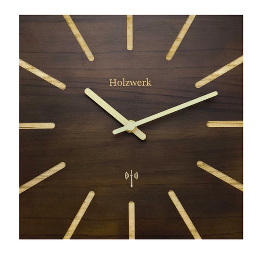 Holzwerk HERZBERG 25 cm moderne Funk-Wanduhr aus Vollholz mit braunem Zifferblatt und Holzzeigern, Frontansicht