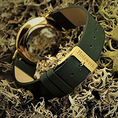 Holzwerk JENA Damenuhr in Gold und Braun sowie weiß-goldenem Ziffernblatt und grünem Lederarmband, Detailansicht des Lederarmbands
