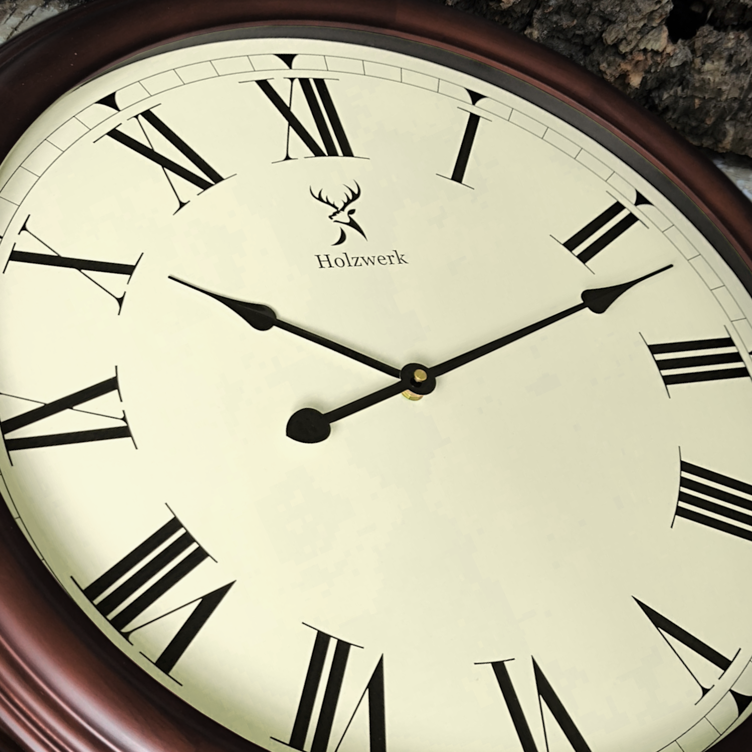 Holzwerk LEBACH 60 cm Vintage Quarz-Wanduhr mit Detailansicht und römischen Ziffern