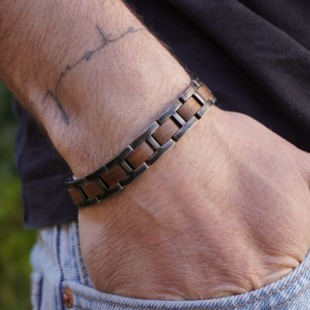 Holzwerk MASCHSEE braun-graues  Holz Armband aus Walnussholz und Edelstahl mit Gliederkonstruktion am Handgelenk