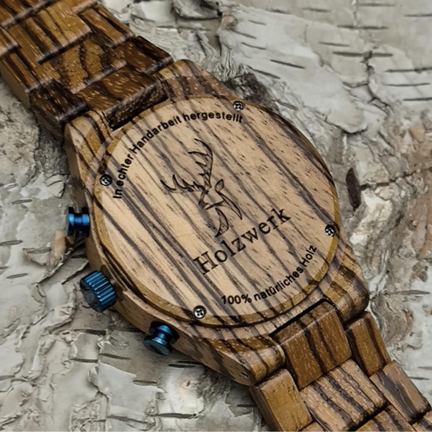 Holzwerk RHEINE Chronographen-Uhr aus Zebra-Holz mit drei Chronographen, Datumsanzeige und Holzarmband, Ansicht des Gehäusebodens