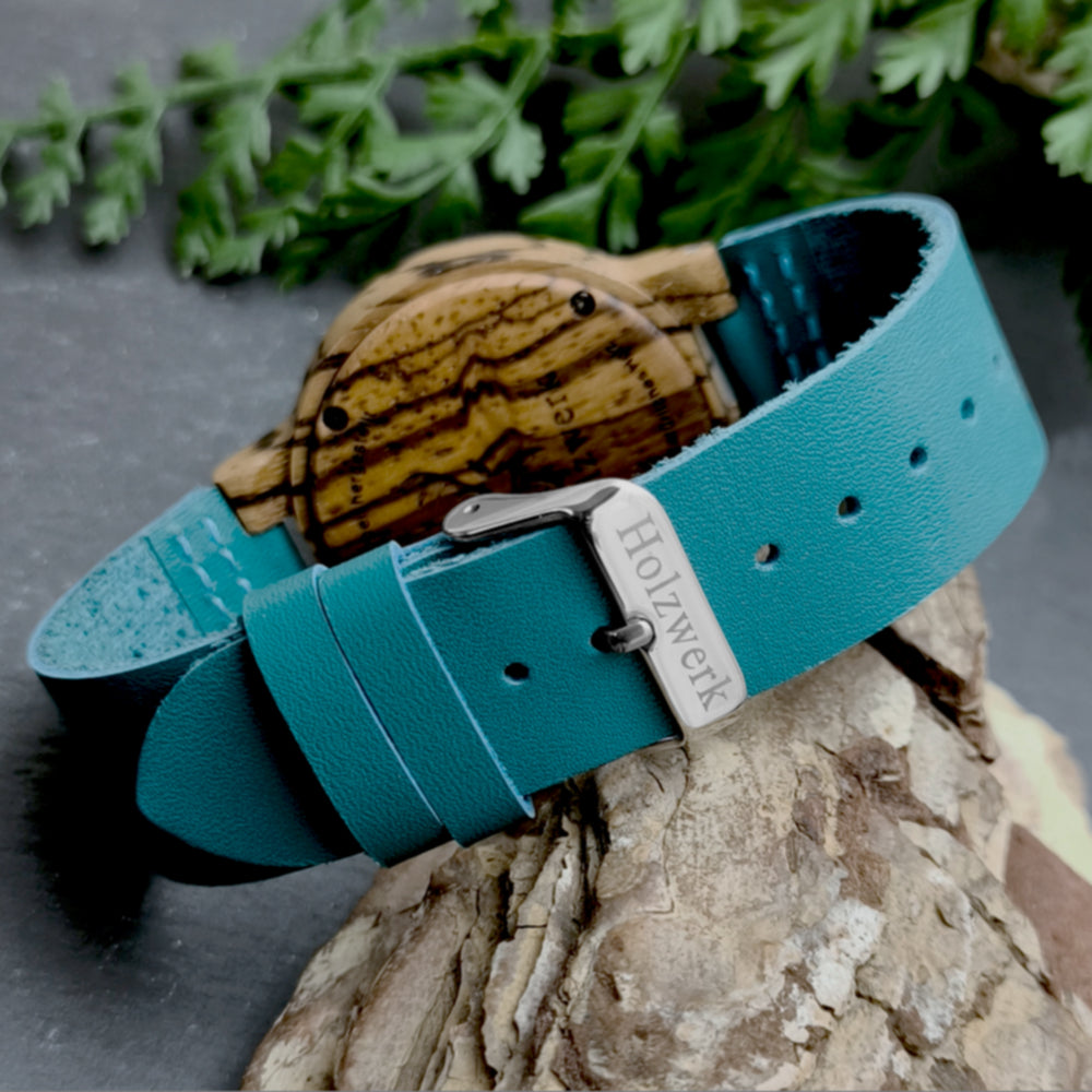 Holzwerk SINA BLUE Damen Quarzuhr aus Holz mit beigem Zifferblatt, blauem Lederarmband, Detailansicht des Lederarmbands