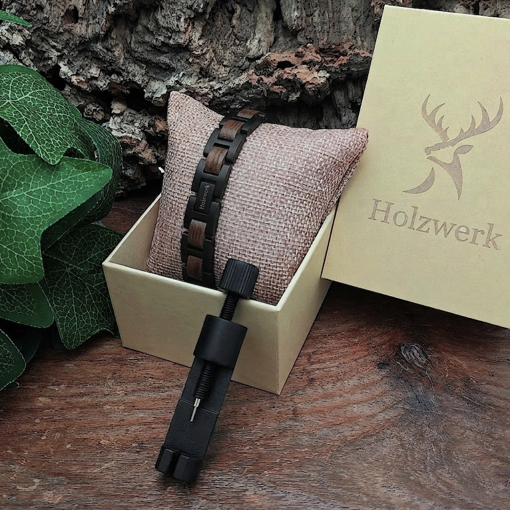 Holzwerk THUMSEE schwarz-braunes Holz Armband aus Walnussholz und Edelstahl in Holzwerk Verpackung