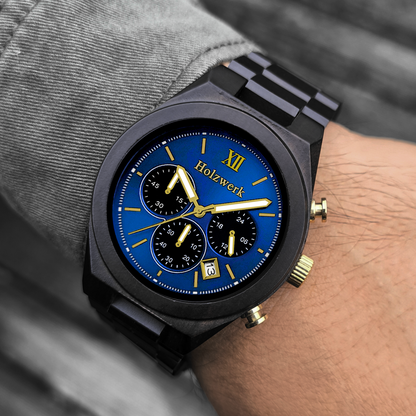 Holzwerk TORGAU Chronographen-Uhr aus Ebony-Holz mit Chronographen, Datumsanzeige und schwarzem Armband am Handgelenk